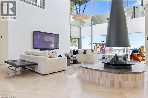 1540 Watersedge Road, Mississauga, ON - Indoor Photo Showing Living Room