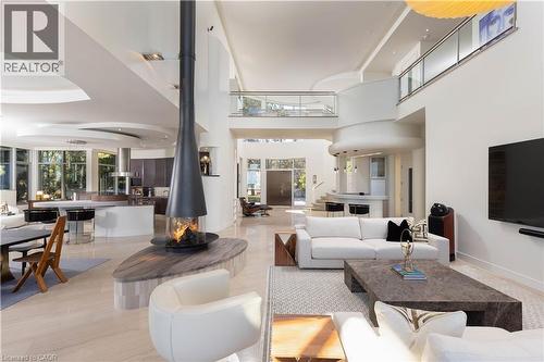 1540 Watersedge Road, Mississauga, ON - Indoor Photo Showing Living Room