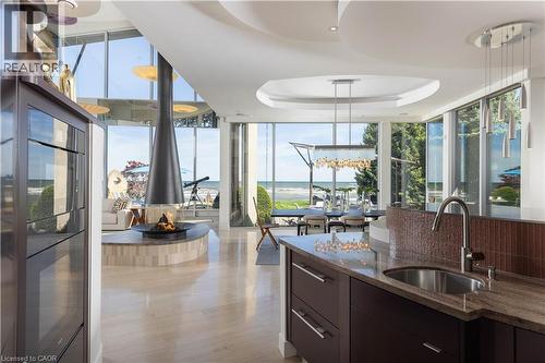 1540 Watersedge Road, Mississauga, ON - Indoor Photo Showing Kitchen
