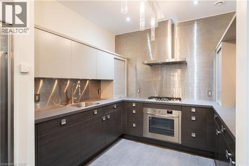 1540 Watersedge Road, Mississauga, ON - Indoor Photo Showing Kitchen