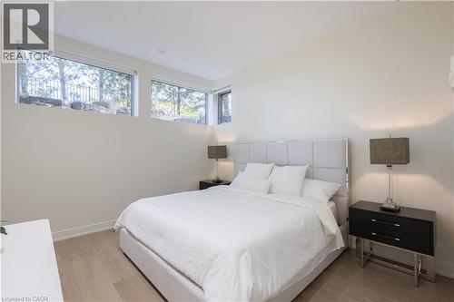 1540 Watersedge Road, Mississauga, ON - Indoor Photo Showing Bedroom
