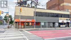 558 BLOOR ST STREET Toronto, ON M6G 1K1