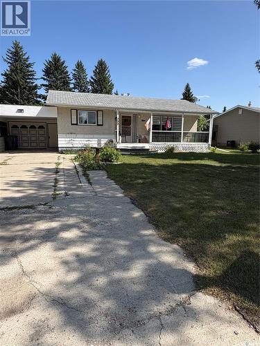 200 3Rd Street Ne, Ituna, SK - Outdoor With Deck Patio Veranda