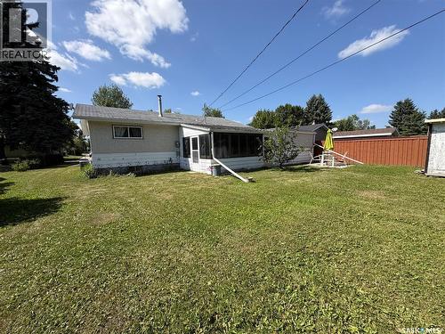 200 3Rd Street Ne, Ituna, SK - Outdoor