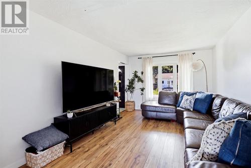 150A Mcfadden Ave, Sault Ste. Marie, ON - Indoor Photo Showing Living Room