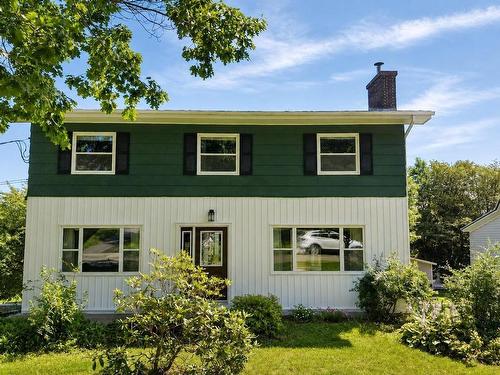 21 Brown Street  Sydney Mines, NS B1V 1E9