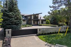 1540 WATERSEDGE ROAD  Mississauga (Clarkson), ON L5J 1A4