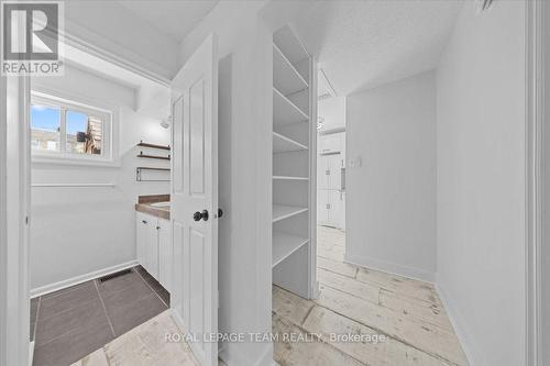 135 Upper Lorne Place, Ottawa, ON - Indoor