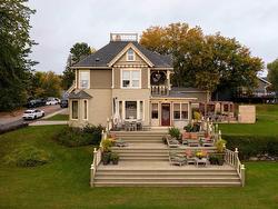 108 Ottawa Street Keewatin, ON P0X 1C0