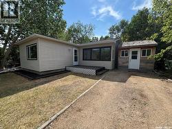 1225 GRAND AVENUE  Buena Vista, SK S2V 1A4