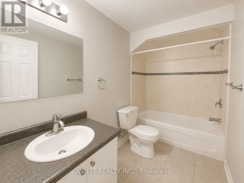 7104 Goreway Drive, Mississauga, ON 