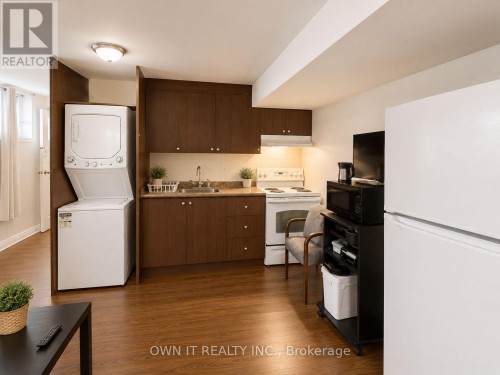 7104 Goreway Drive, Mississauga, ON 