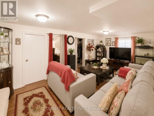 7104 Goreway Drive, Mississauga, ON 
