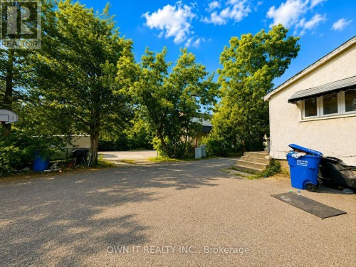 7104 Goreway Drive, Mississauga, ON 