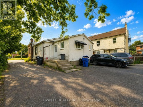 7104 Goreway Drive, Mississauga, ON 