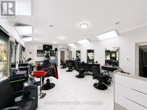 7104 Goreway Drive, Mississauga, ON 