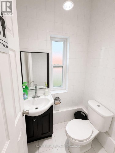 7104 Goreway Drive, Mississauga, ON 