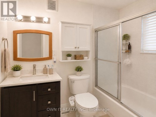 7104 Goreway Drive, Mississauga, ON 