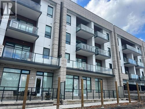 313 - 123 MAURICE DRIVE  Oakville, ON L6K 2W6