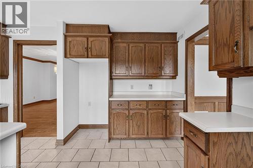 7011 Dickenson Road E, Mount Hope, ON - Indoor Photo Showing Kitchen