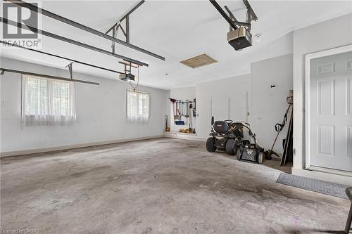 7011 Dickenson Road E, Mount Hope, ON - Indoor Photo Showing Garage