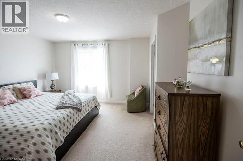 975 Strasburg Road Unit# 3, Kitchener, ON - Indoor Photo Showing Bedroom