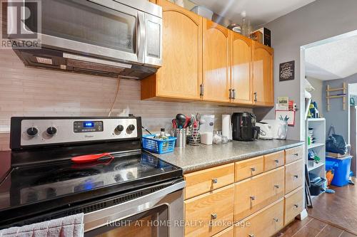123 Crosthwaite Avenue N, Hamilton, ON - Indoor Photo Showing Kitchen
