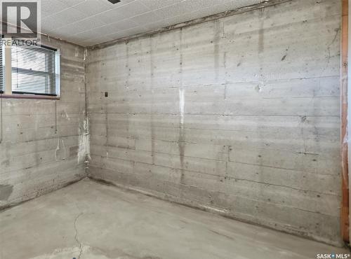 309 St John Street, Regina, SK - Indoor Photo Showing Garage