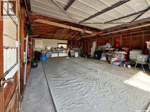 507 Prairie Avenue, Arcola, SK - Indoor Photo Showing Garage