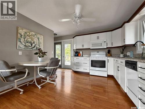 507 Prairie Avenue, Arcola, SK - Indoor Photo Showing Kitchen