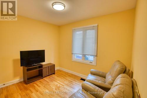 1072 Aldea Avenue, Ottawa, ON - Indoor Photo Showing Living Room