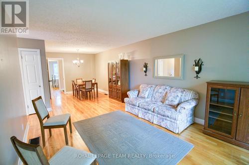 1072 Aldea Avenue, Ottawa, ON - Indoor Photo Showing Living Room