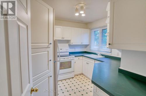 1072 Aldea Avenue, Ottawa, ON - Indoor Photo Showing Kitchen