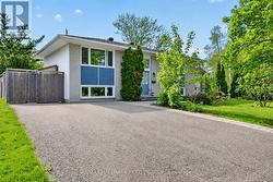 2966 LINTON ROAD  Ottawa, ON K1V 8H2