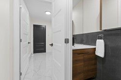 Powder room - 