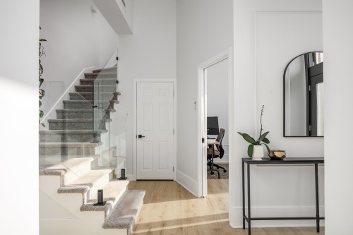 Hall d'entrée/Vestibule - 701 Rue De La Commune E., Montréal (Ville-Marie), QC - Indoor Photo Showing Other Room