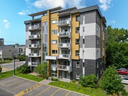 103-663 Rue Robert-Élie  Laval (Laval-Des-Rapides), QC H7N 3Y9