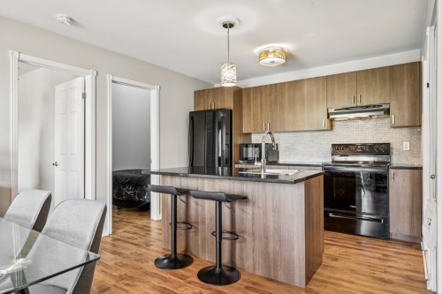 Cuisine - 23 Av. De Naples, Candiac, QC - Indoor Photo Showing Kitchen