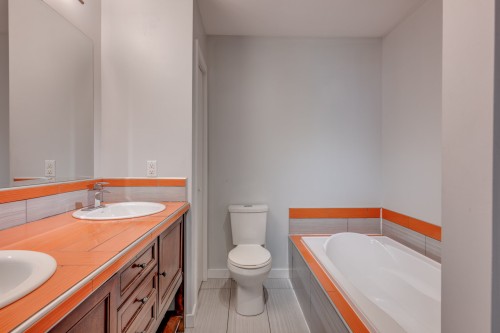Salle de bains - 2692 Av. Therrien, Mascouche, QC - Indoor Photo Showing Bathroom