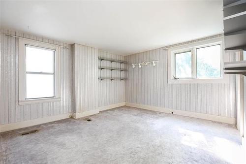 965 Mcmillan Ave, Winnipeg, MB - Indoor Photo Showing Other Room