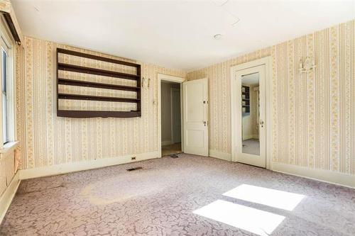 965 Mcmillan Ave, Winnipeg, MB - Indoor Photo Showing Other Room