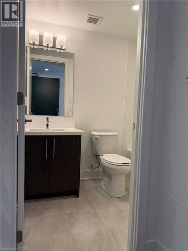 575 Conklin Road Unit# 219, Brantford, ON - Indoor Photo Showing Bathroom