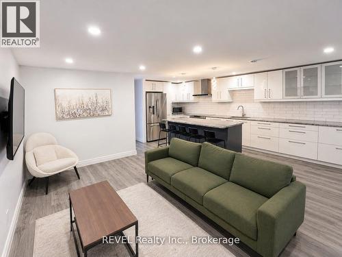 UPPER - 52 BULA DRIVE , St. Catharines (Lakeport), Ontario L2N 6R6 3