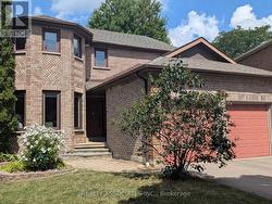 3279 CHARLEBROOK COURT  Mississauga, ON L5L 5B4