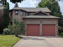 3279 CHARLEBROOK COURT  Mississauga, ON L5L 5B4