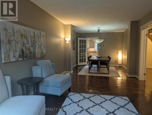 3279 Charlebrook Court, Mississauga, ON - Indoor
