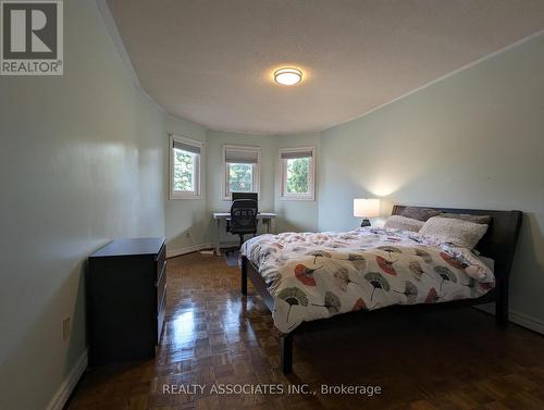 3279 Charlebrook Court, Mississauga, ON - Indoor Photo Showing Bedroom