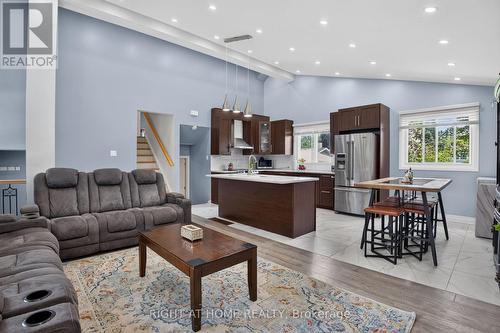 1385 Chartrand Avenue, Ottawa, ON - Indoor