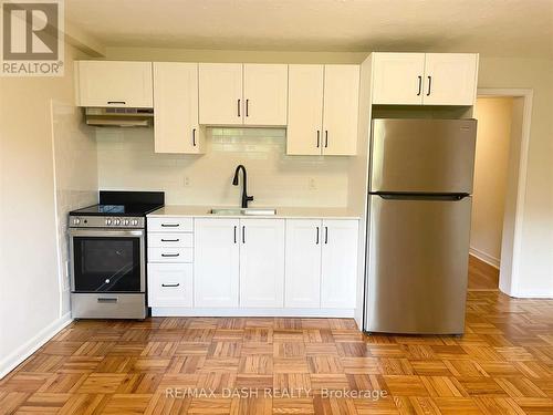 LOWER - 79 GREENSIDES AVENUE , Toronto, Ontario M6G 3P8 5