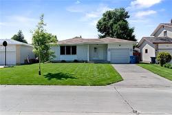 46 Kenville CR  Winnipeg, MB R2P 0X5